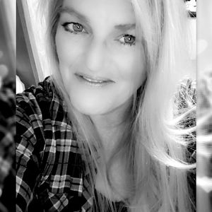 Meet your Posher, Candace